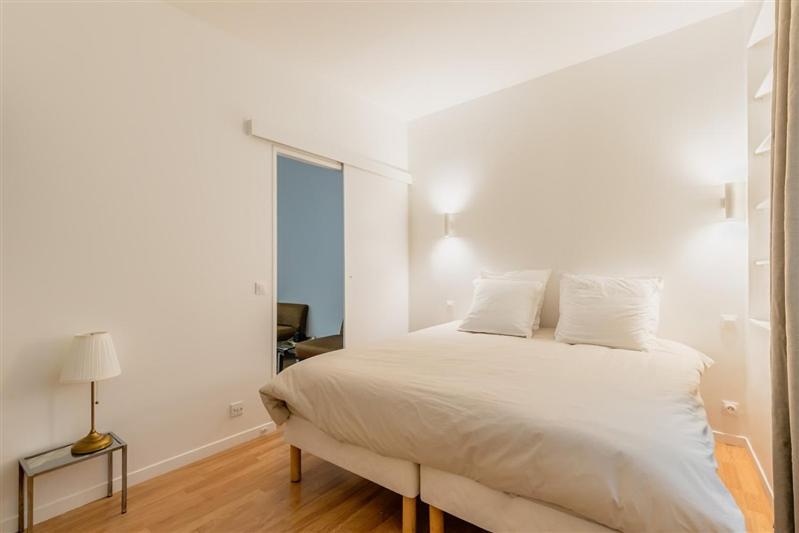 Apartment Large Flat Louvre Pont Neuf 48 M2 Paris